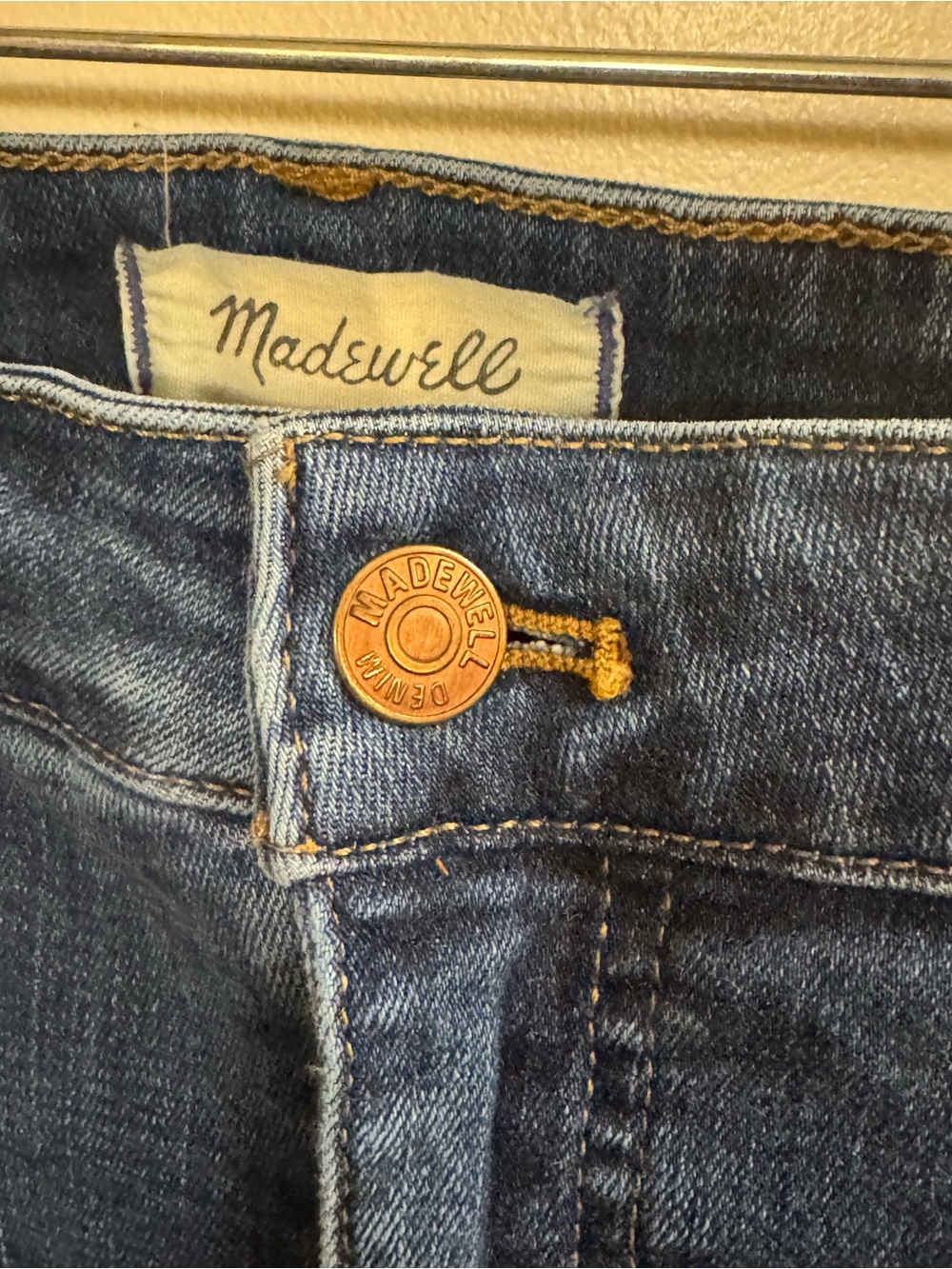 Madewell 10” Roadtripper jeans // 34 - Picture 2 of 5